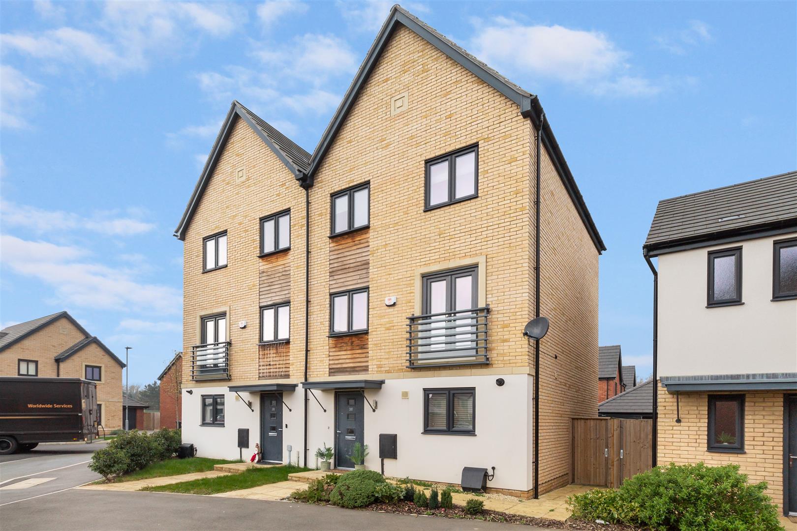3 bed property in Dartmouth Drive, Milton Keynes
